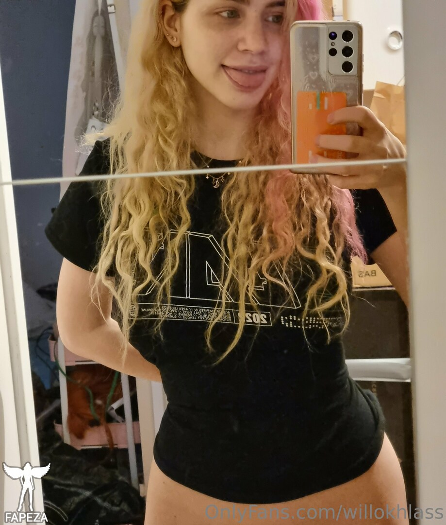 Nude willokhlass