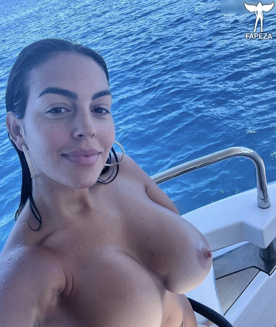 Naked georgina rodriguez
