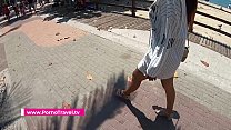 J'ai baisé la fille du voisin en prétextant une promenade