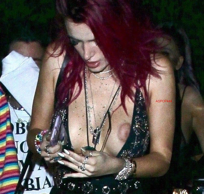 Bella Thorne nudes excitantes 2024 | P+