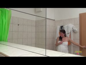 Un homme noir bien doté a baisé ma sœur enceinte parce que c'était son fantasme