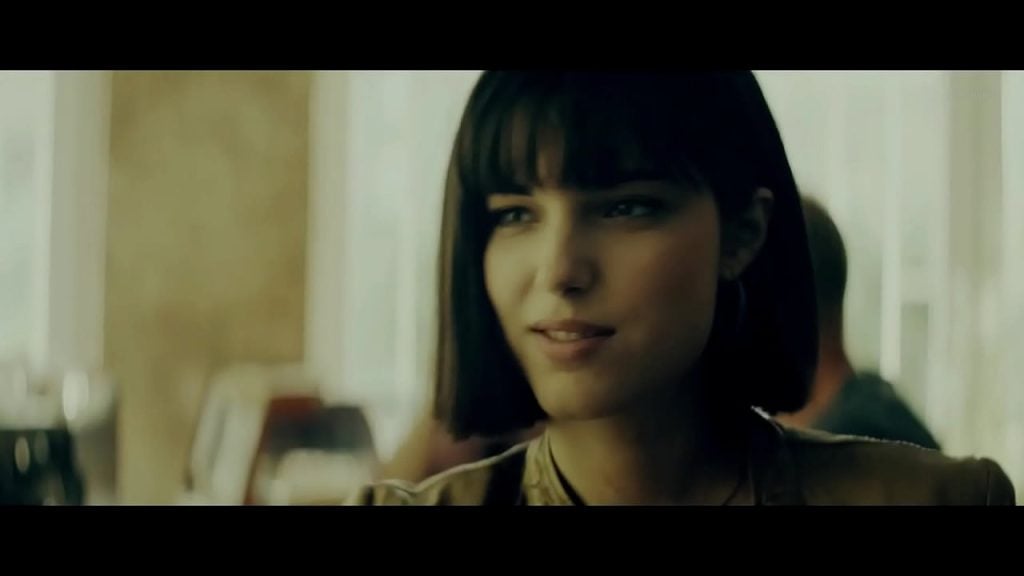 Compilation de célébrités qui baisent dans les films