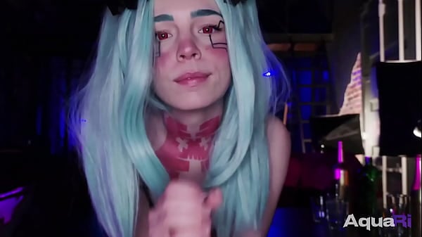 Rebecca de Cyberpunk a sauté sur ma bite