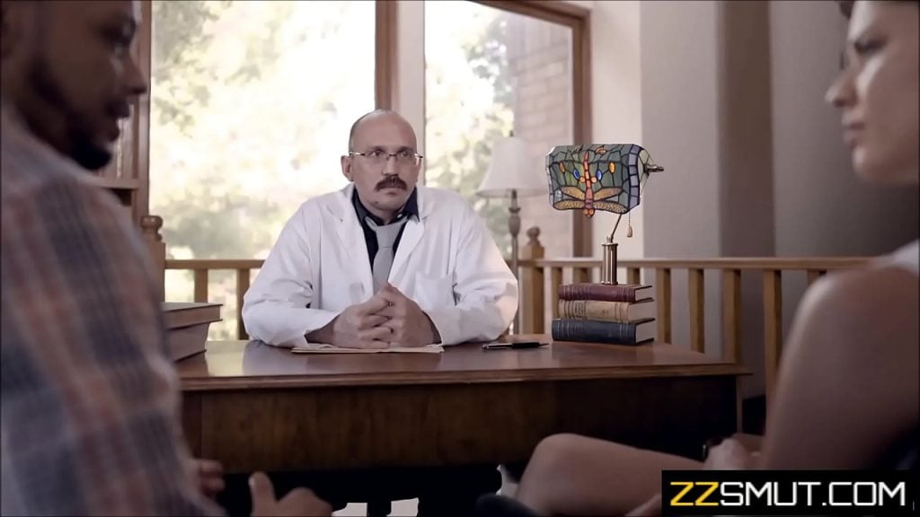 Docteur abuse des patients jeunes