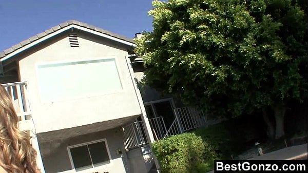 Un homme plus âgé pour elle