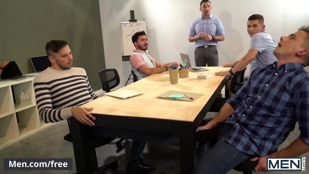 C’est une réunion de mâles, mais ensuite ils sont tous excités