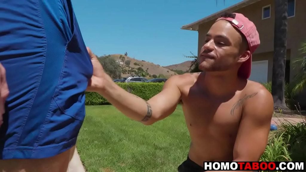 Le cousin gay qui veut se faire baiser