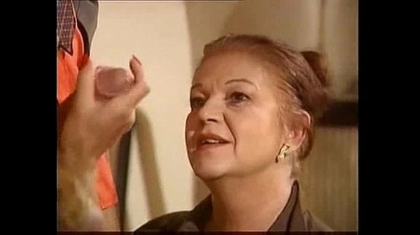 Abuelas francesas con hombres jóvenes