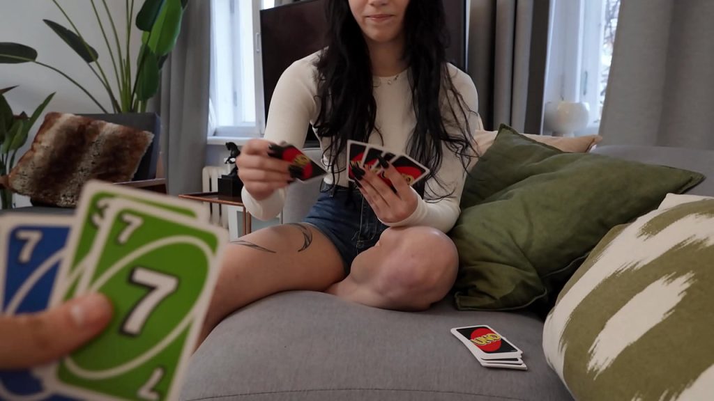 Jeux érotiques inattendus avec Alice Atwood